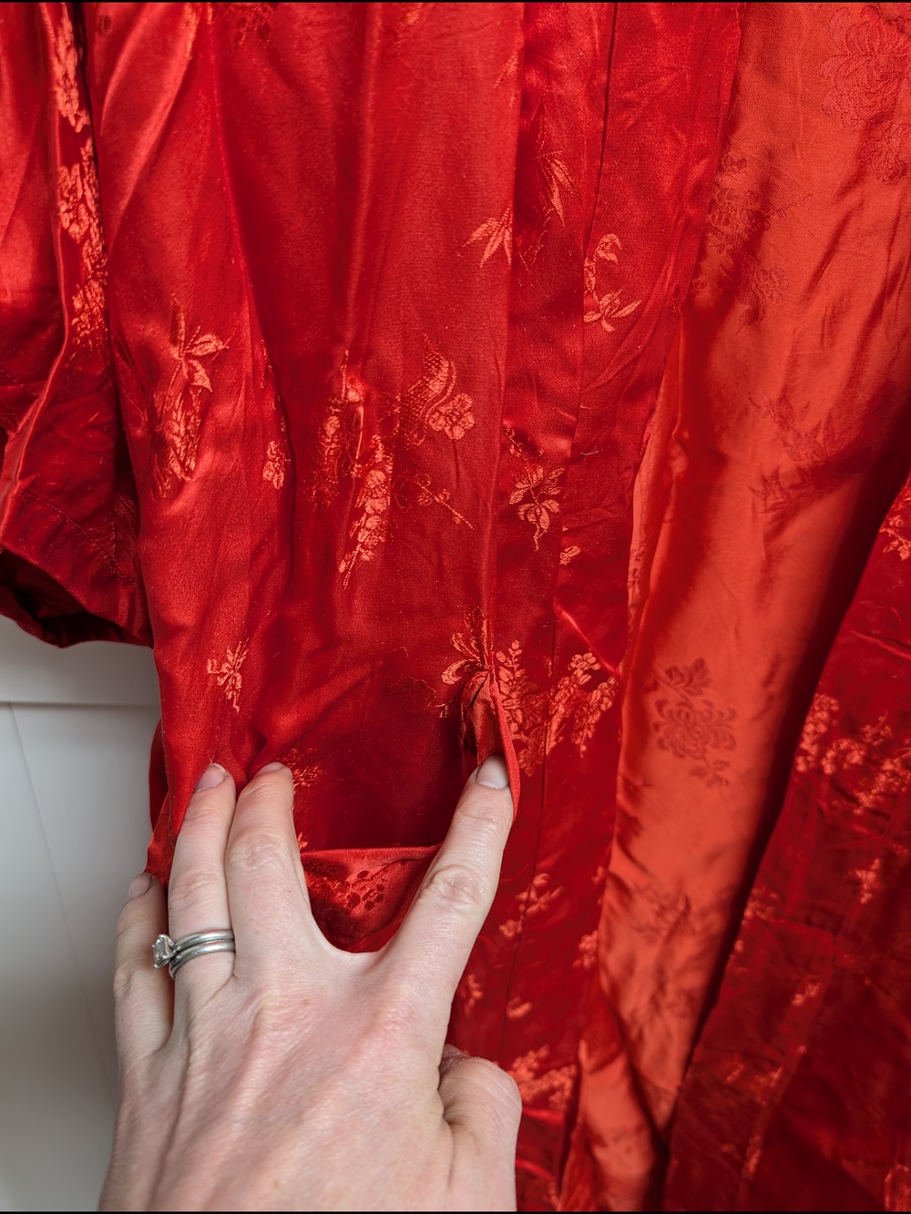 Authentic Chinese Silk Robe - Picture 2 of 5